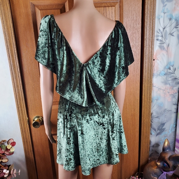 NWT SMY MuMu Green Velvet plunging V neck open back mini Swing dress Size small - Picture 4 of 7